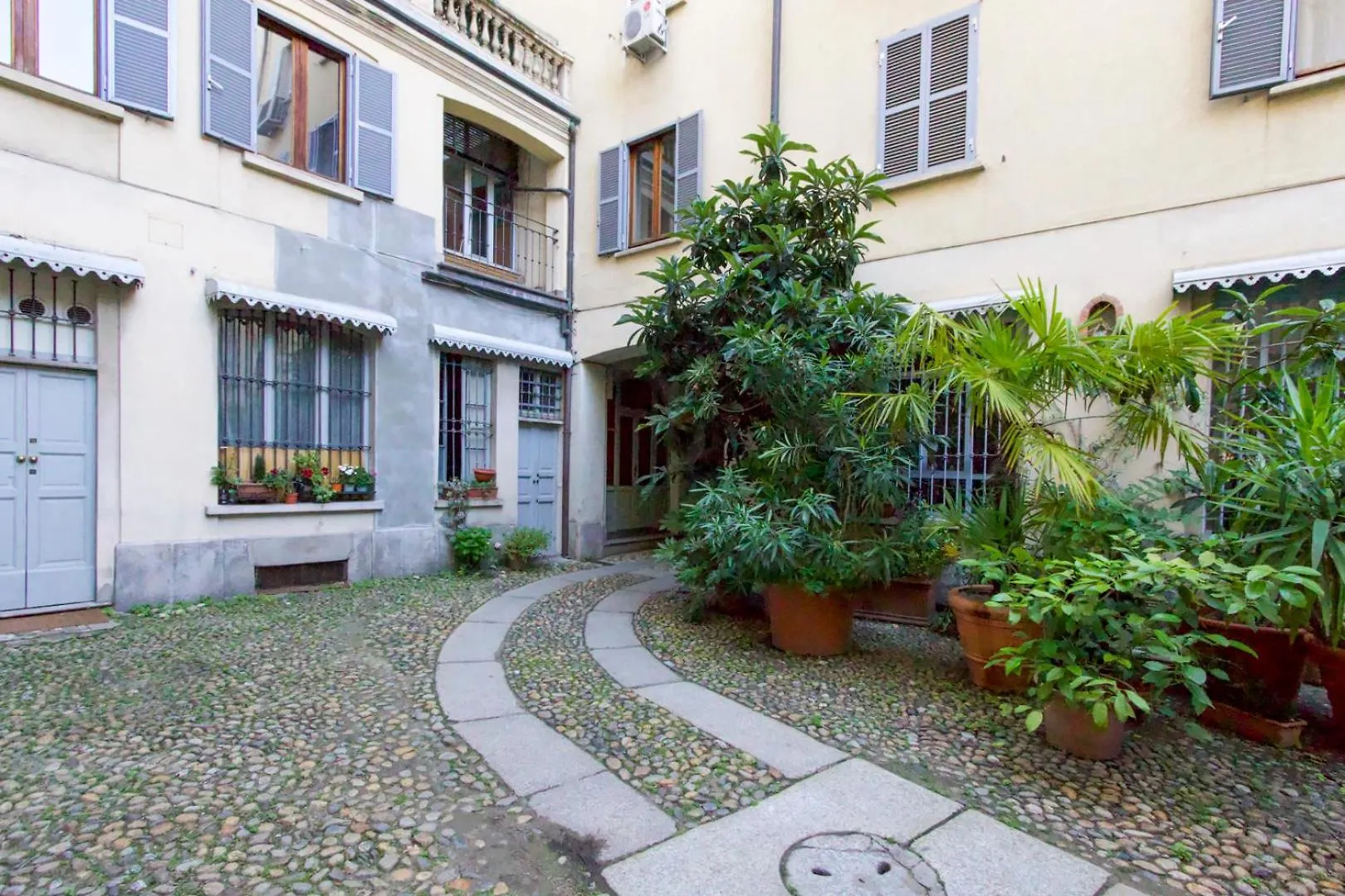 Elegante Dimora Garibaldi - 15 Min To Duomo Apartment Milan